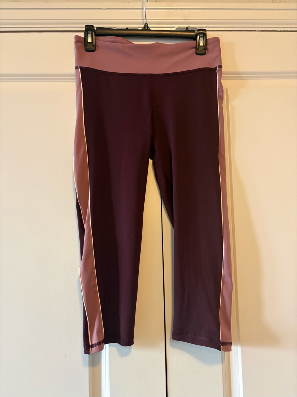 AERO Two-Tone Mauve & Wine Leggings